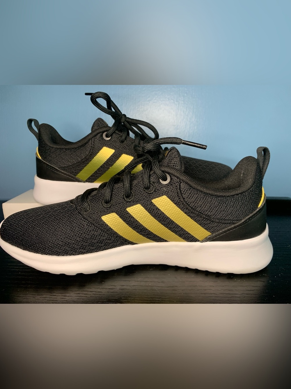 Adidas Women's QT Racer 2.0 sneakers Black
